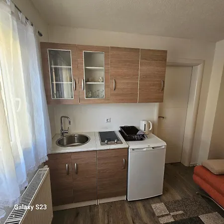 Ljudina Appartamento Kupres (Canton 10)